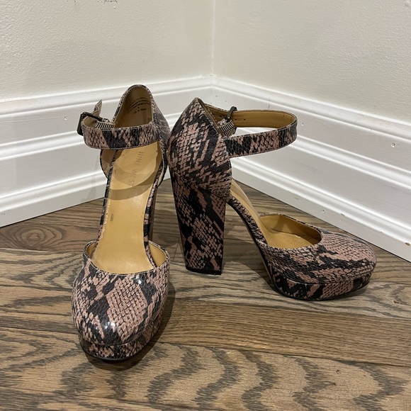 Nine West snakeskin heels - Picture 3 of 4